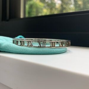 Tiffany & Co. Atlas bangle bracelet. Lightly worn, perfect condition.